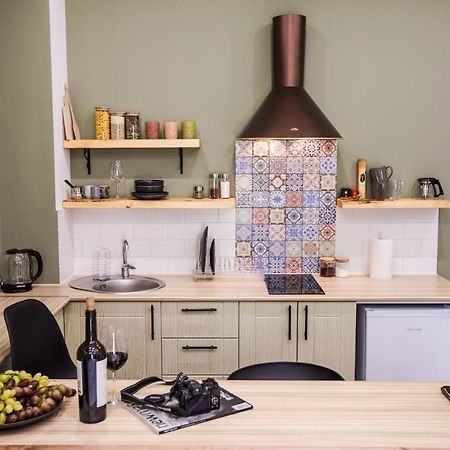 Hotelise I Bells-Of-Ireland Apartment Jereván Kültér fotó