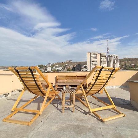 Hotelise I Bells-Of-Ireland Apartment Jereván Kültér fotó