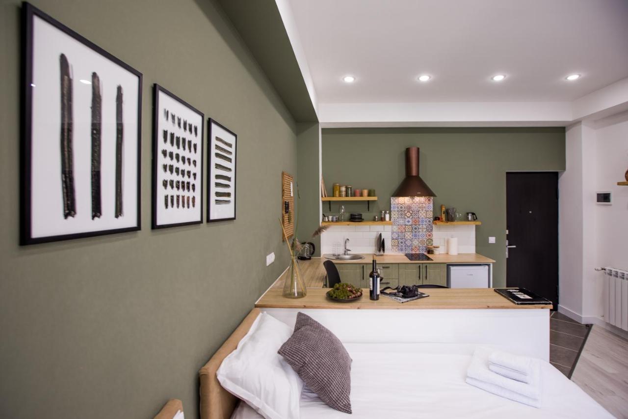 Hotelise I Bells-Of-Ireland Apartment Jereván Kültér fotó